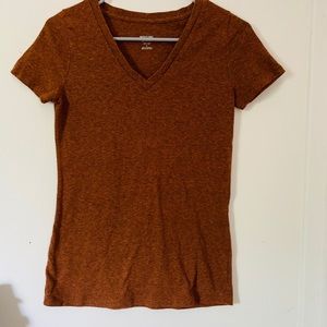 Women’s v-neck tee